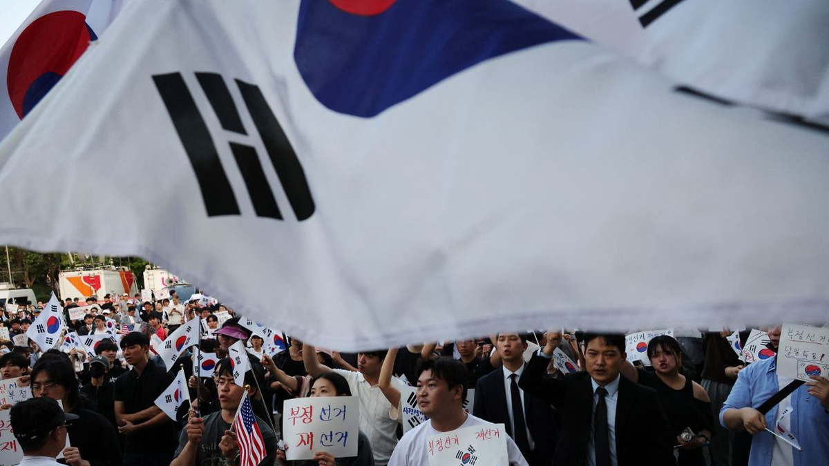 South Korean President Lee Urges Restraint in Election Protests While Rejecting Rigging Allegations