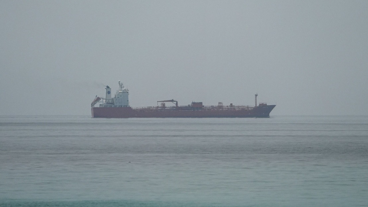 Oman Pledges Free Transit Through Strait of Hormuz Under New Iran-US Accord