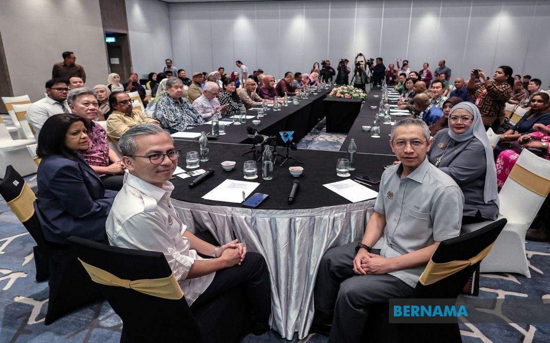 Fahmi Proposes Annual Media Retreats at HAWANA to Bridge Government-Industry Dialogue