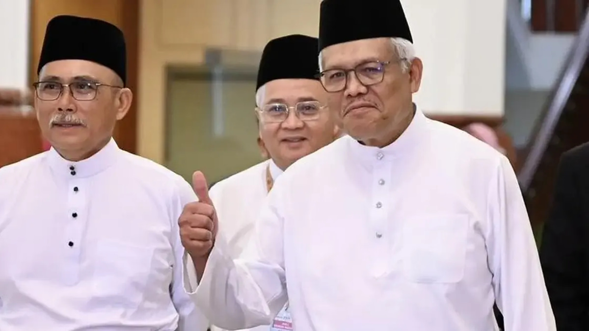 Bersatu's Kiandee Explains Hamzah's Opposition Leadership Role