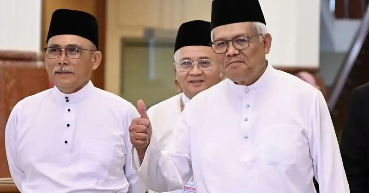 Bersatu's Kiandee Explains Hamzah's Opposition Leadership Role