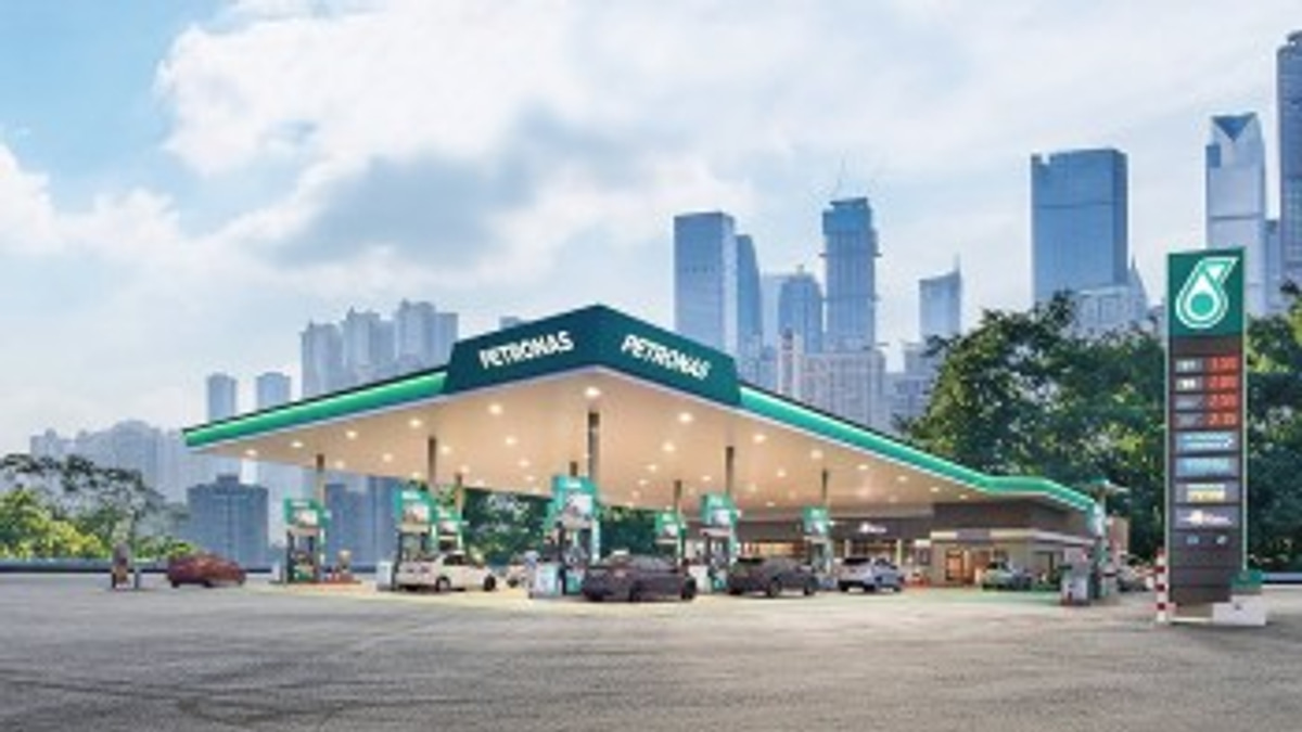 Petronas Fuel Supply Secure Until September as Malaysia Diversifies Energy Sources