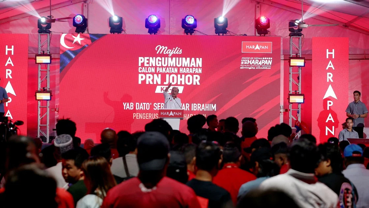 Anwar Calls for Restraint: Johor Election Should Remain a Political Contest Free from Royal Influence