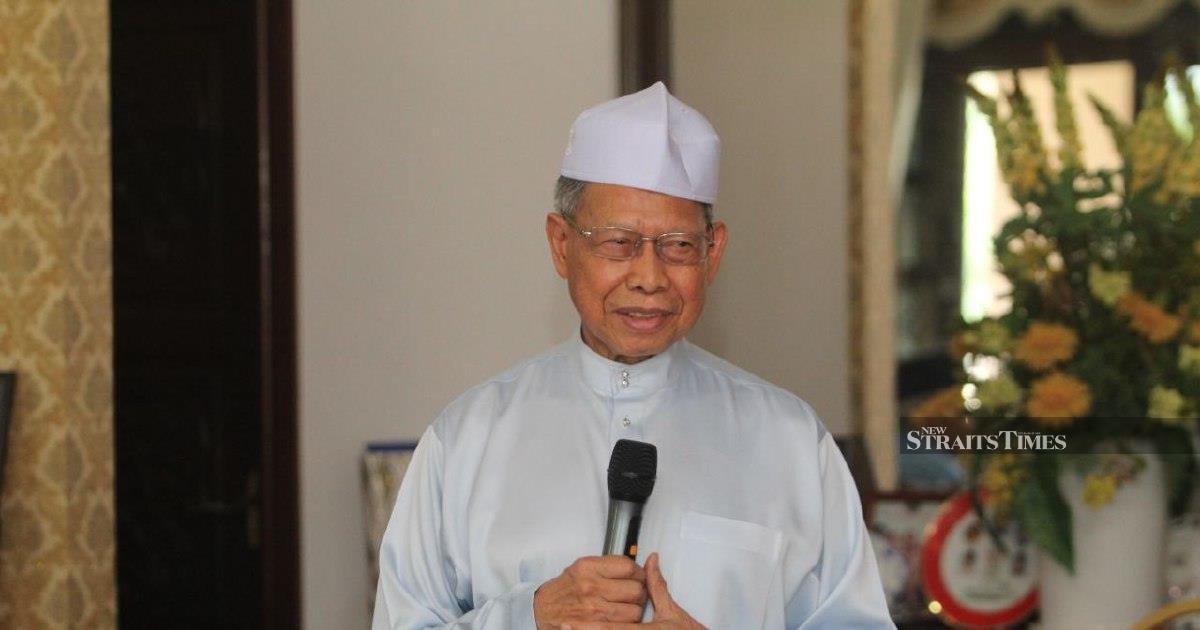Mustapa Mohamed Ends Political Career Speculation, Citing Health Concerns