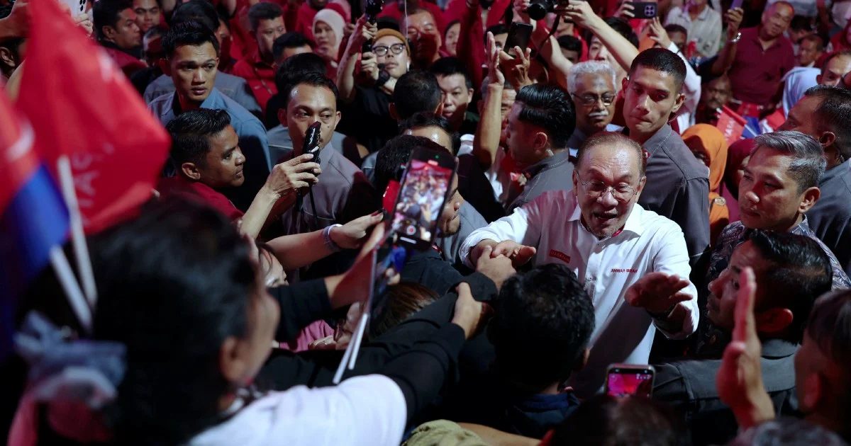 Anwar Reveals Pakatan Harapan's Full Candidate Lineup for Johor Election