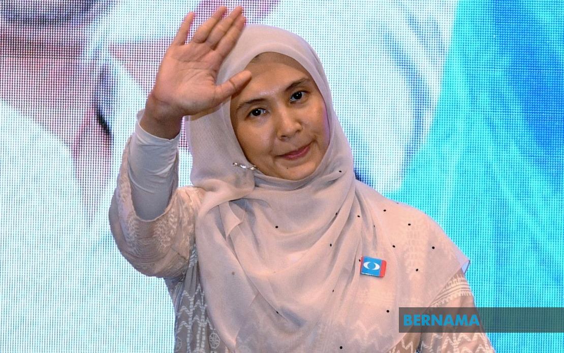 Nurul Izzah Steps Back From PKR Deputy President Role to Pursue Studies