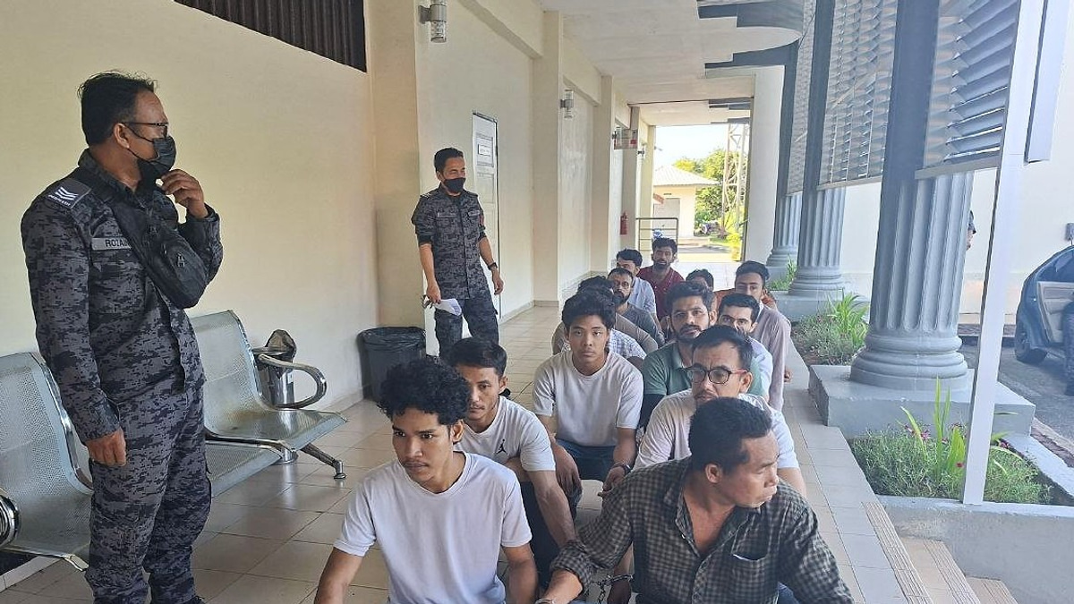 Fourteen Foreign Nationals Face Court Over Illegal Entry and Overstaying in Kelantan