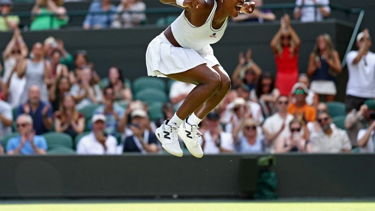 Gauff Battles Past Sierra in Epic Wimbledon Tiebreak to Reach Third Round