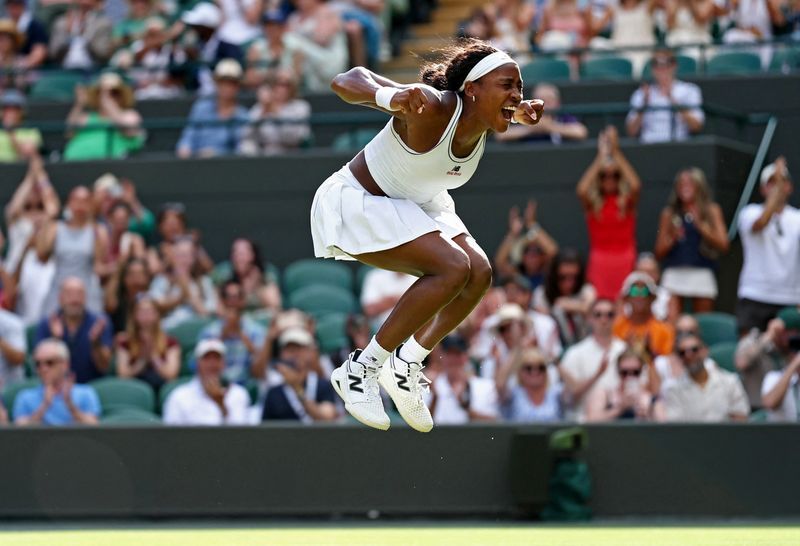 Gauff Battles Past Sierra in Epic Wimbledon Tiebreak to Reach Third Round