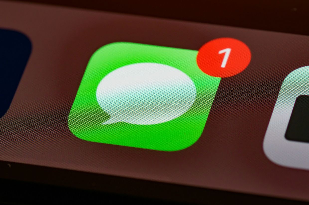 ChatGPT Gains Access to iMessage, Intensifying Apple Privacy Debate