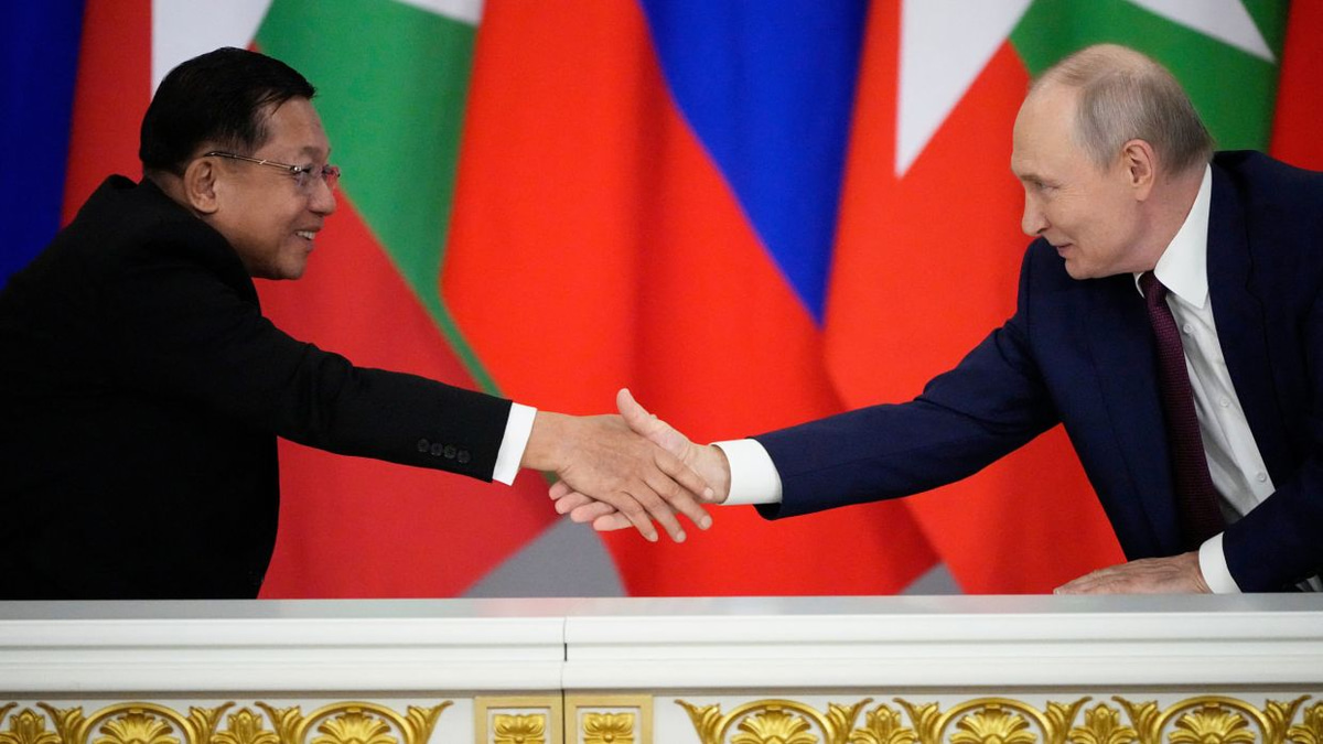 Putin celebrates 'especially trusting' bond with Myanmar's Min Aung Hlaing