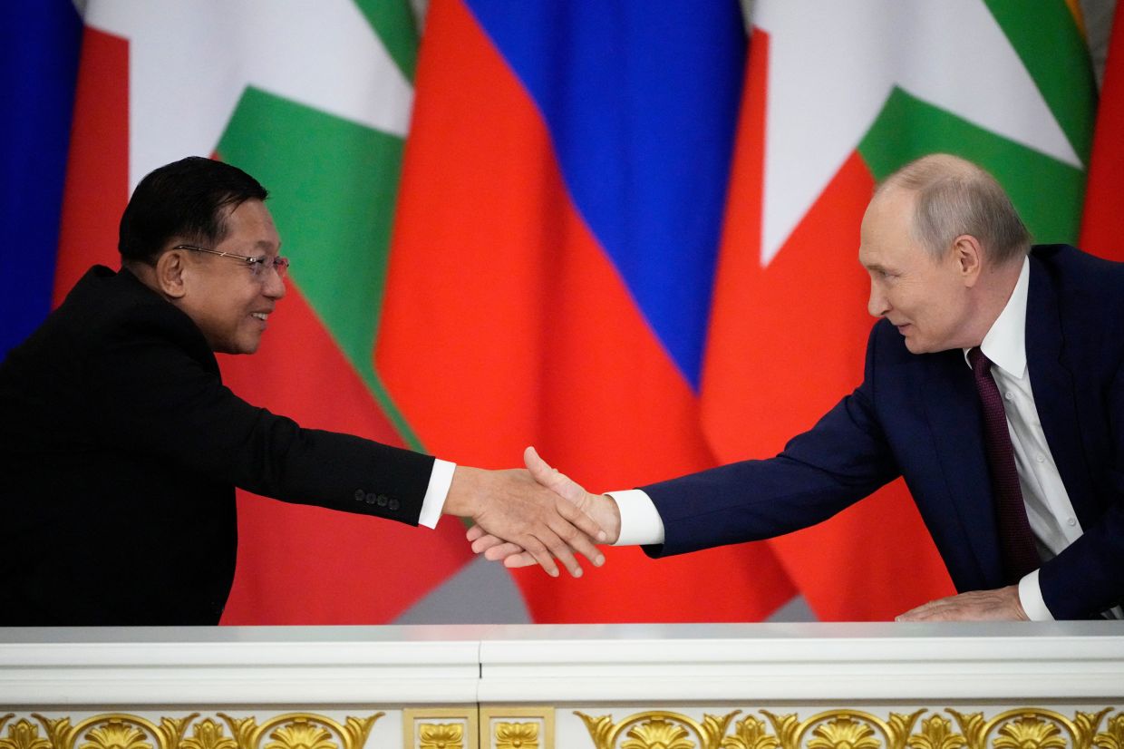 Putin celebrates 'especially trusting' bond with Myanmar's Min Aung Hlaing