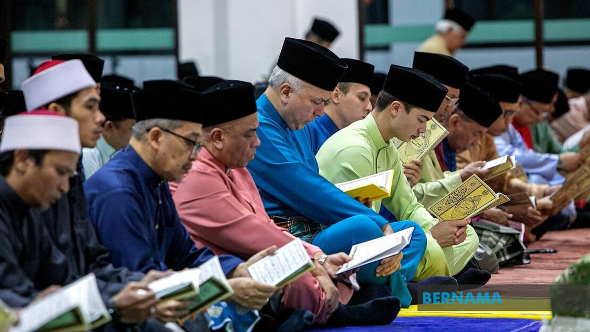 Sultan Nazrin Shah Inaugurates RM8.7 Million Perak Mosque During National Day Observance