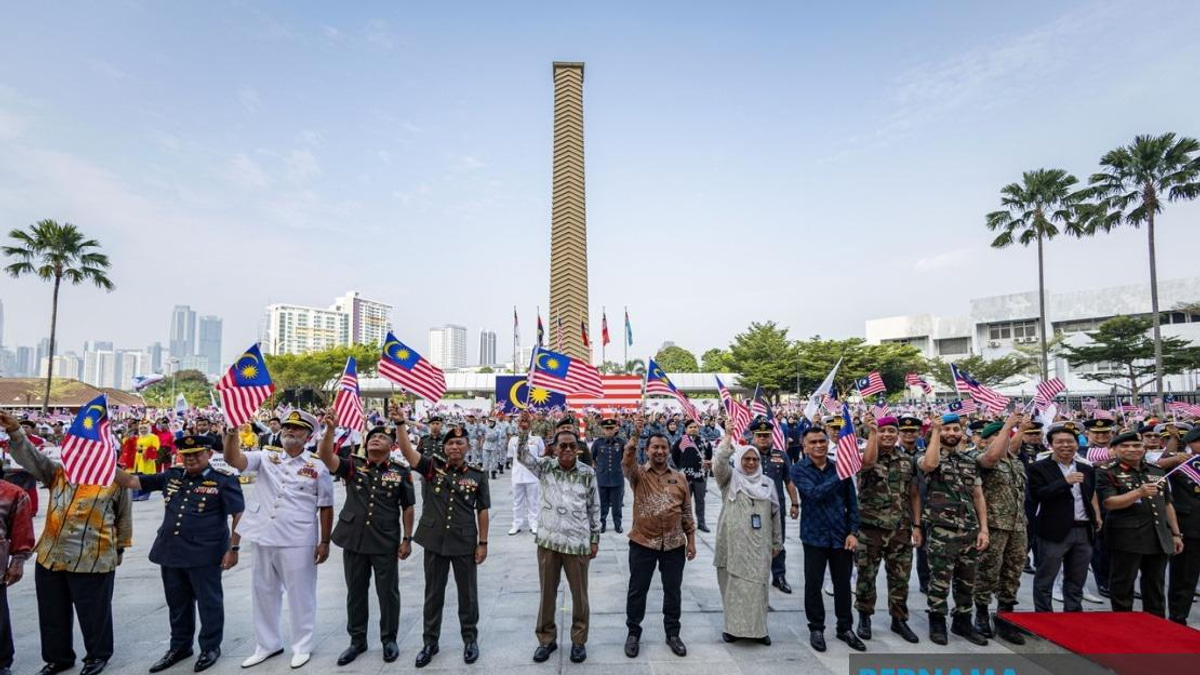 National Day Should Unite, Not Divide, Says Defence Minister Mohamed Khaled