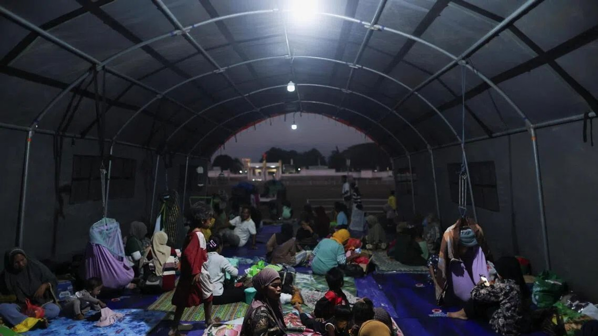 Singapore PM Wong Offers Support to Indonesia Following Devastating Earthquakes