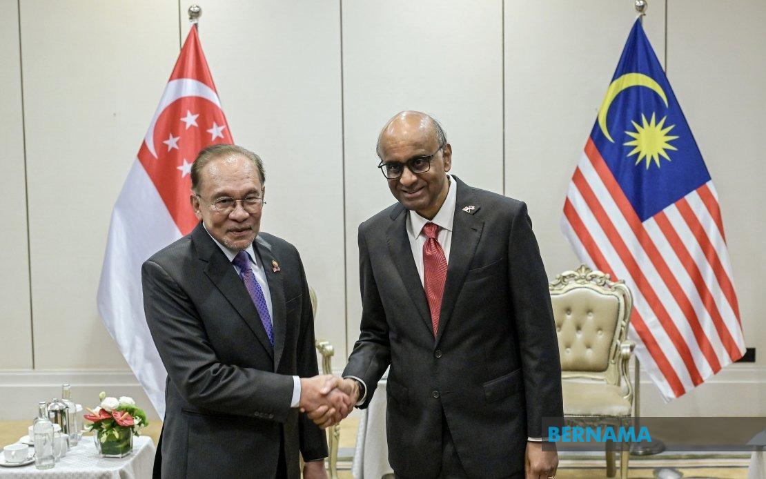 Anwar Receives Singapore President Tharman in Three-Day State Visit
