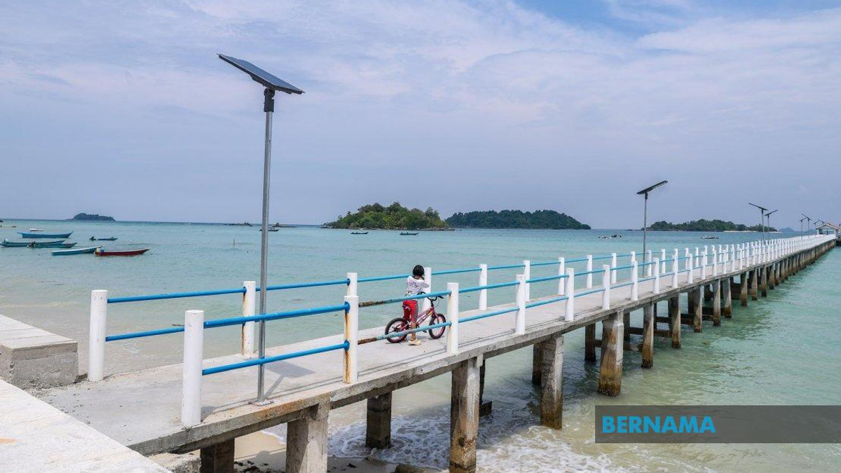 Pulau Tinggi Residents Push for Jetty and Housing Reforms Ahead of Johor Election