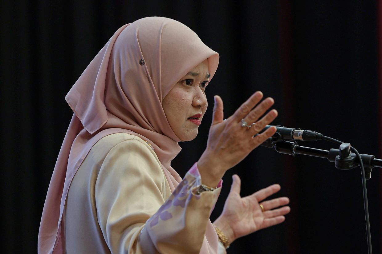 Malaysia's School Reform Demands Deep Cultural Shift, Not Surface Changes, Minister Warns
