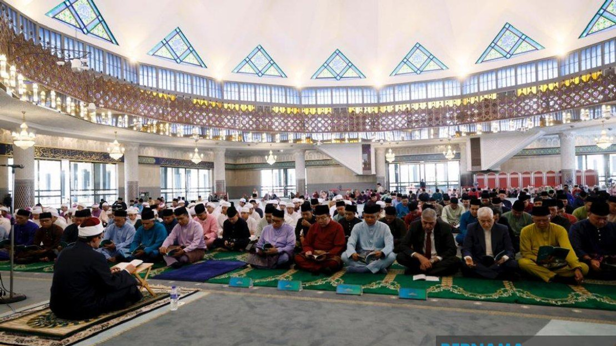 500 Gather for Tahlil Ceremony Ahead of Warriors' Day Celebration