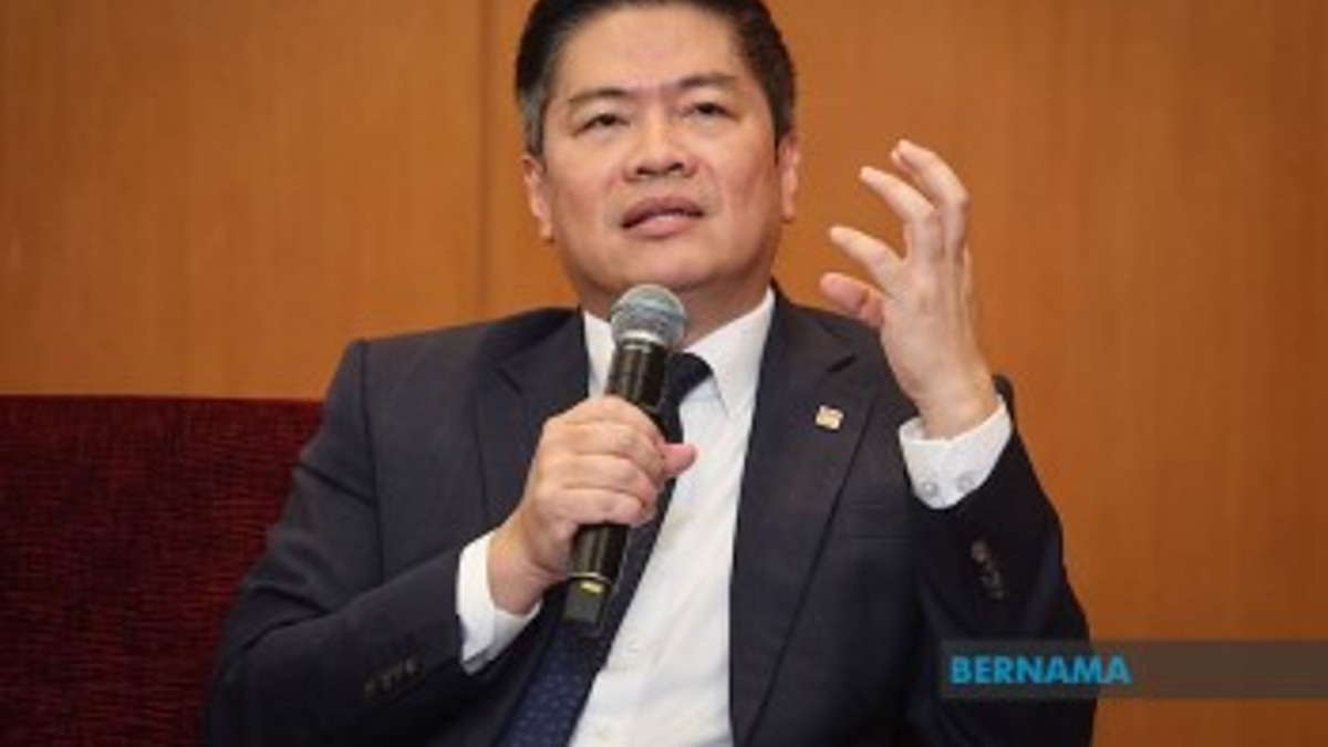 Malaysian Banks Embrace AI Tools but Hesitate on High-Stakes Decisions, AICB Study Finds