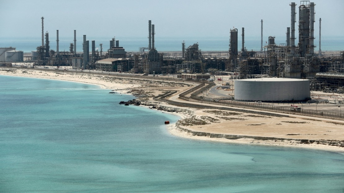 All 14 Aboard Saudi Aramco Helicopter Lost in Ras Tanura Crash