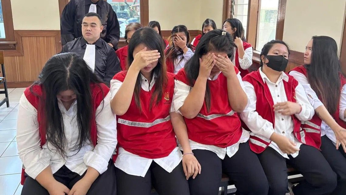 Indonesian court sentences all 19 members of baby-smuggling ring that trafficked infants to Singapore
