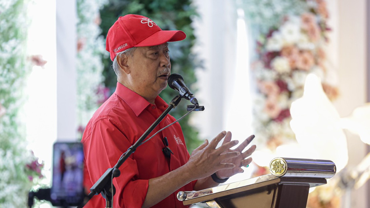 Muhyiddin Fires Back at Khaled's 'Spoiler' Jab Over Negri Sembilan Contest