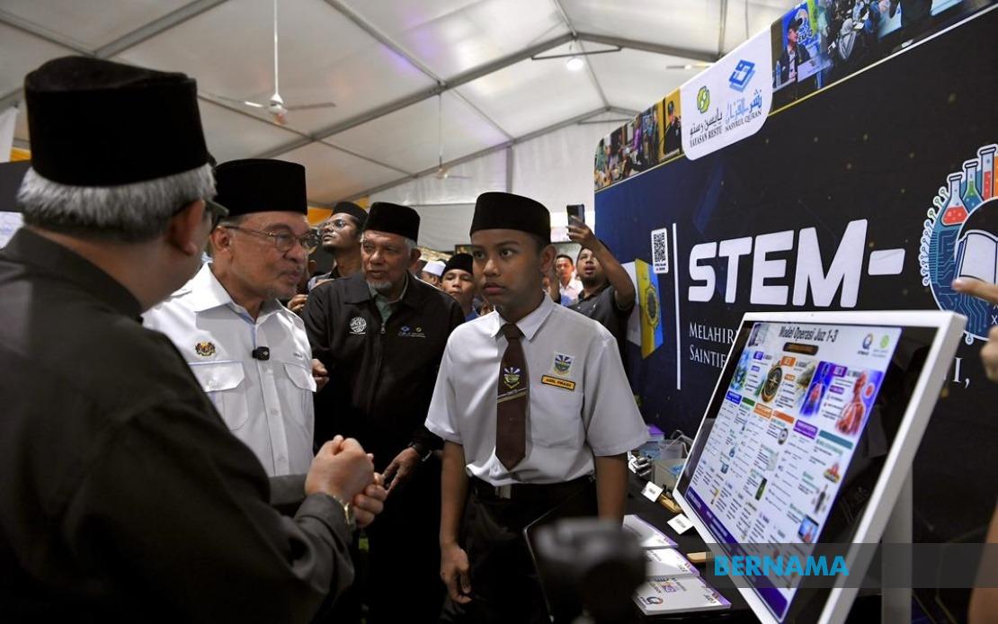 Anwar Allocates RM4.6 Million to Upgrade Islamic Institutions Across Penang