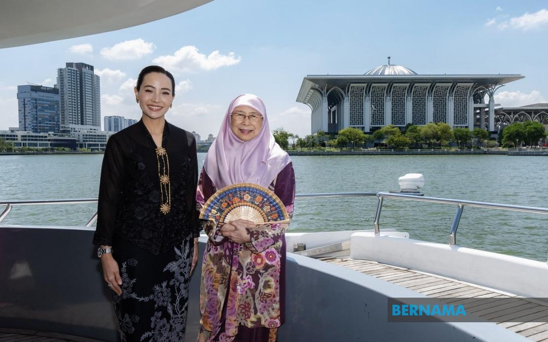 Thai PM's Wife Tours Putrajaya During Bilateral Visit