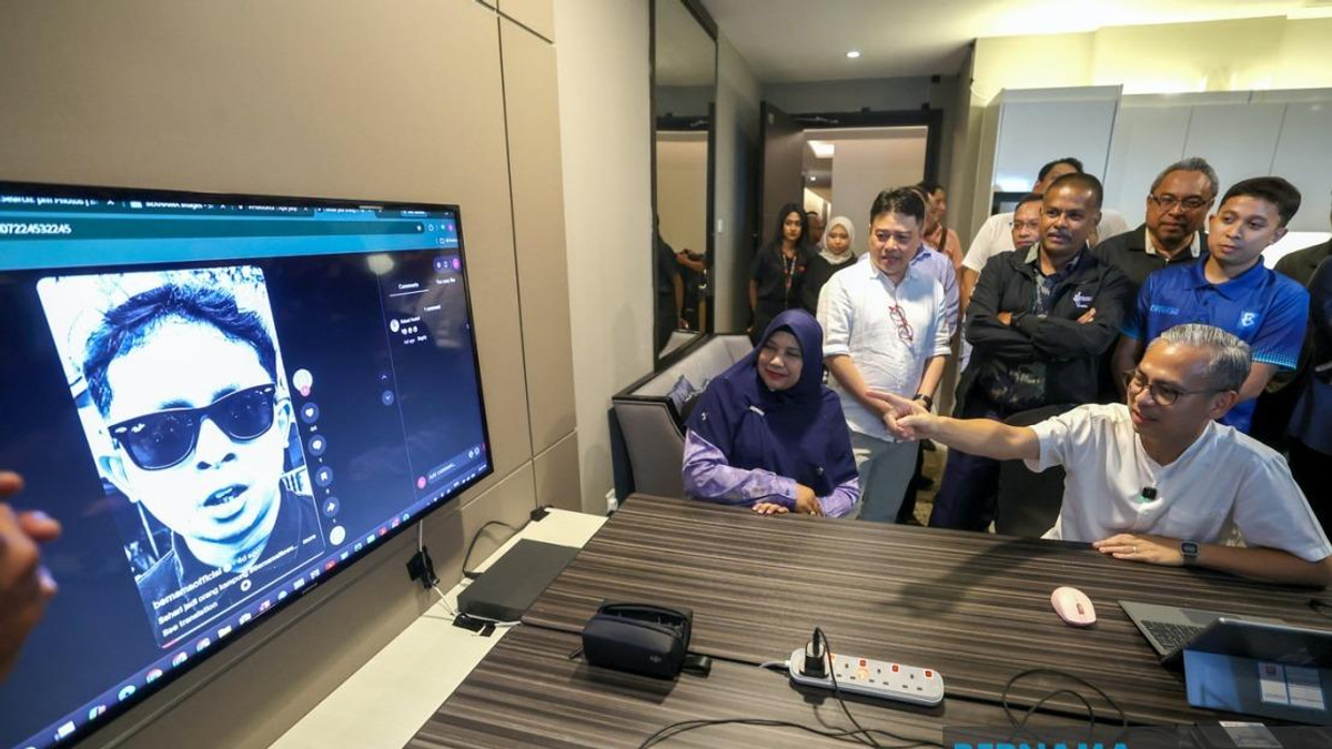 Communications Minister Praises Bernama's Election Coverage Operations in Johor