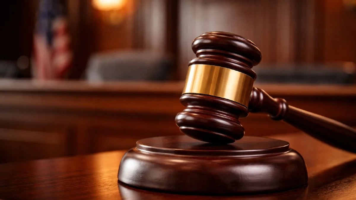 Police corporal charged with methamphetamine possession at Kota Baru court lock-up