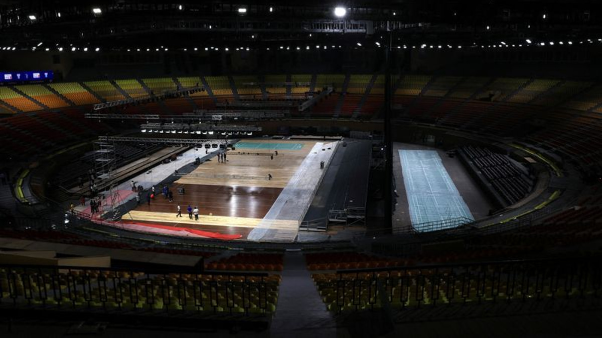 India Deploys Monkey Whisperers for Badminton World Championships