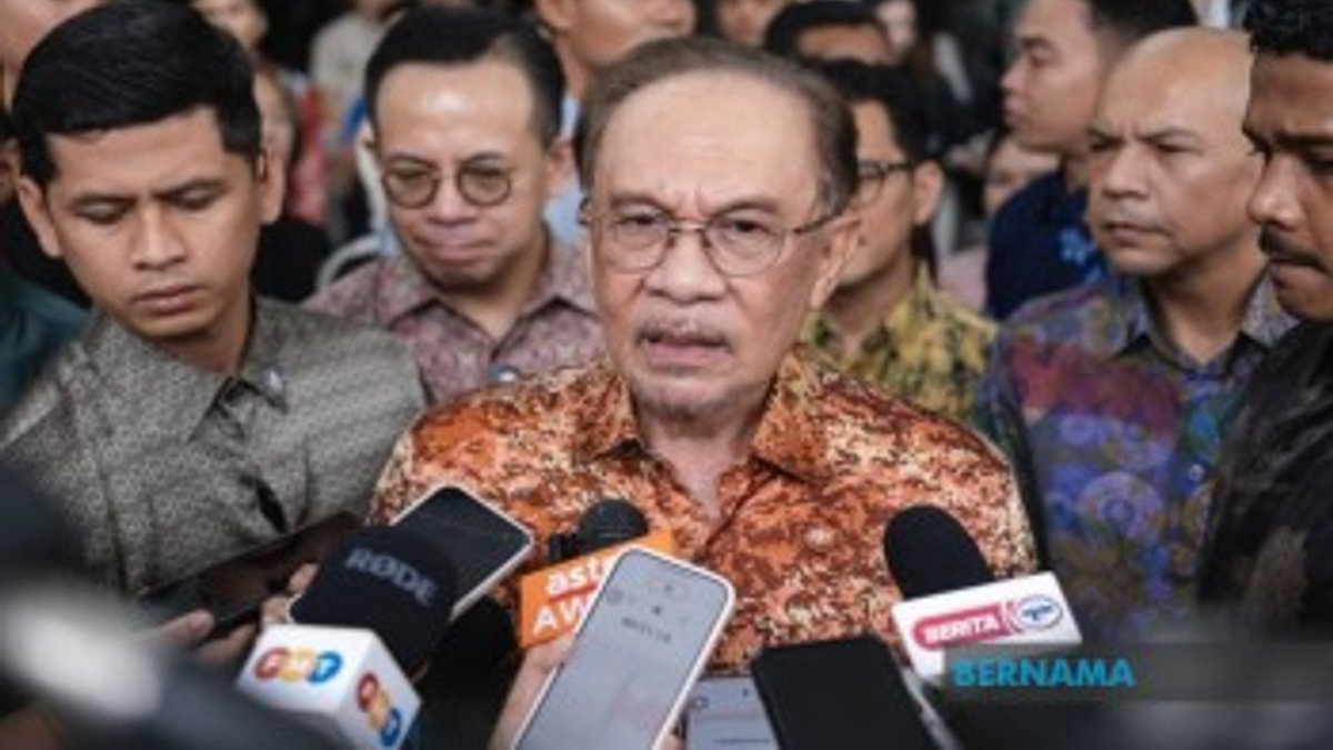 Anwar Rules Out GST Return, Signals Room for SST Refinements