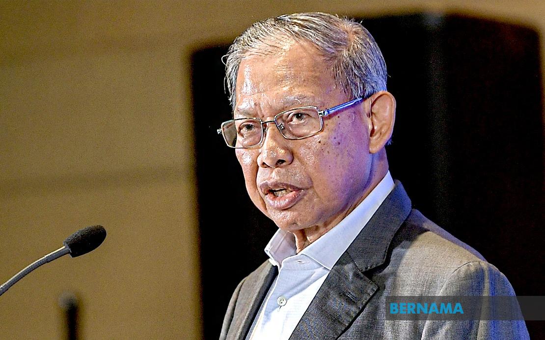 Mustapa Mohamed Closes Door on GE16, Urges UMNO to Embrace Younger Generation