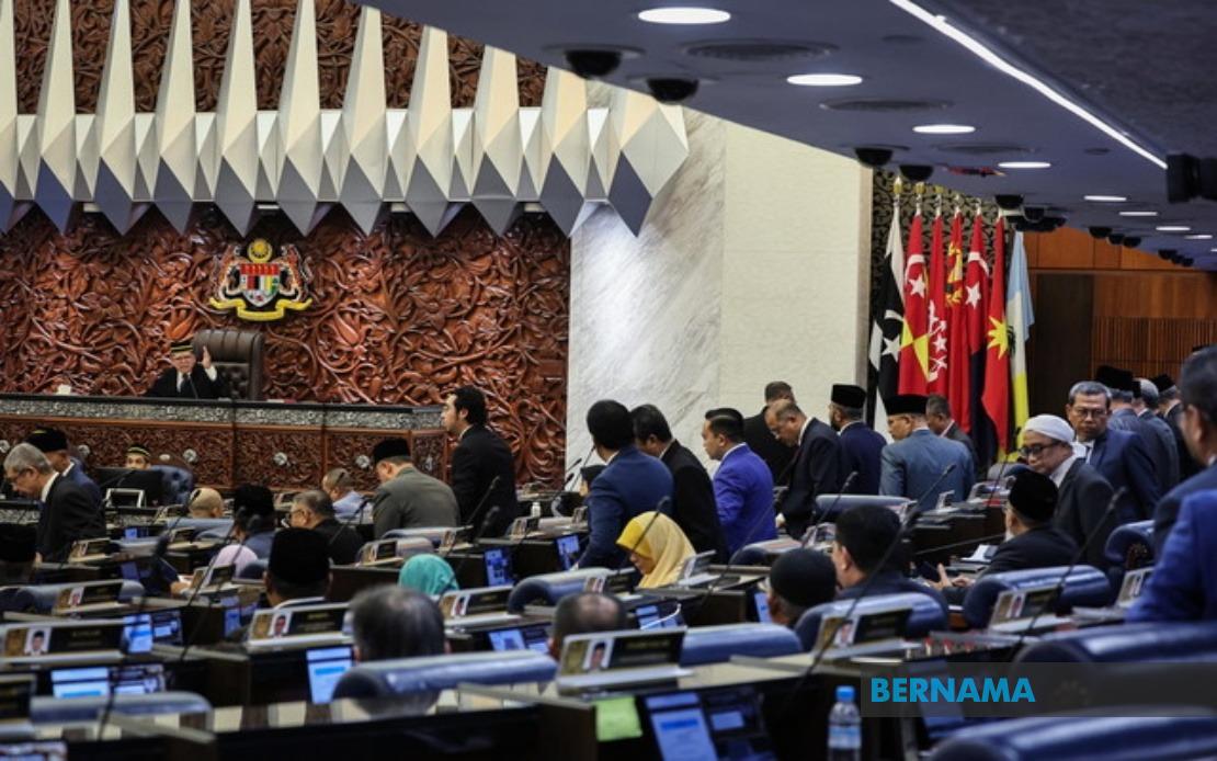 Opposition MPs Walk Out of Parliament Over Tabung Haji RCI Briefing