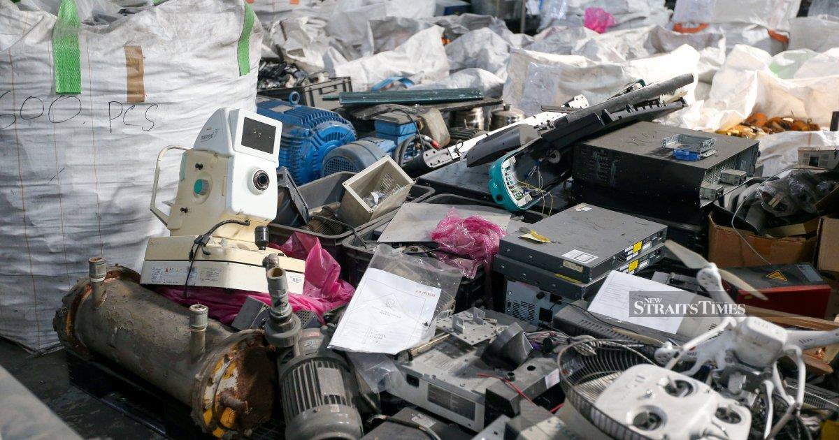 Ten Federal Officers Arrested Over Alleged Extortion at Penang E-Waste Plant