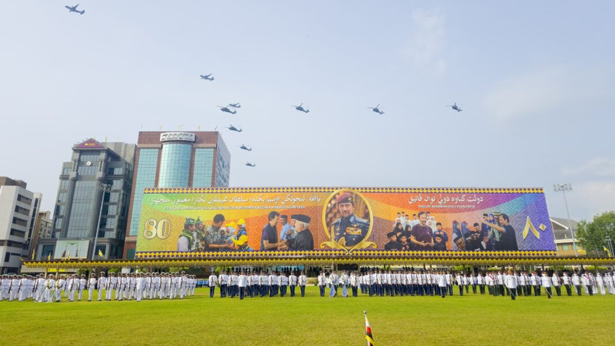 Brunei Completes Final Rehearsal for Sultan Hassanal Bolkiah's 80th Birthday Parade