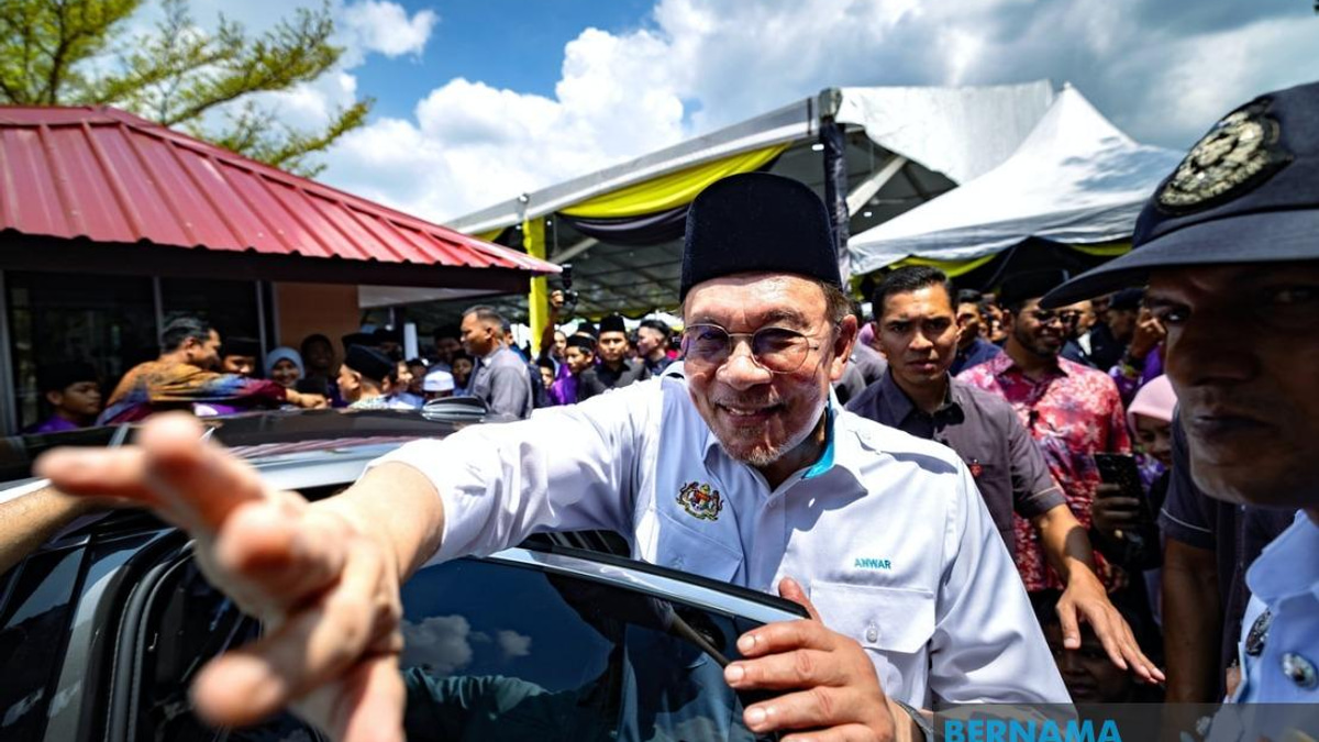 Anwar to Face Dewan Negara Over KWAP's RM200 Million eFishery Investment Loss