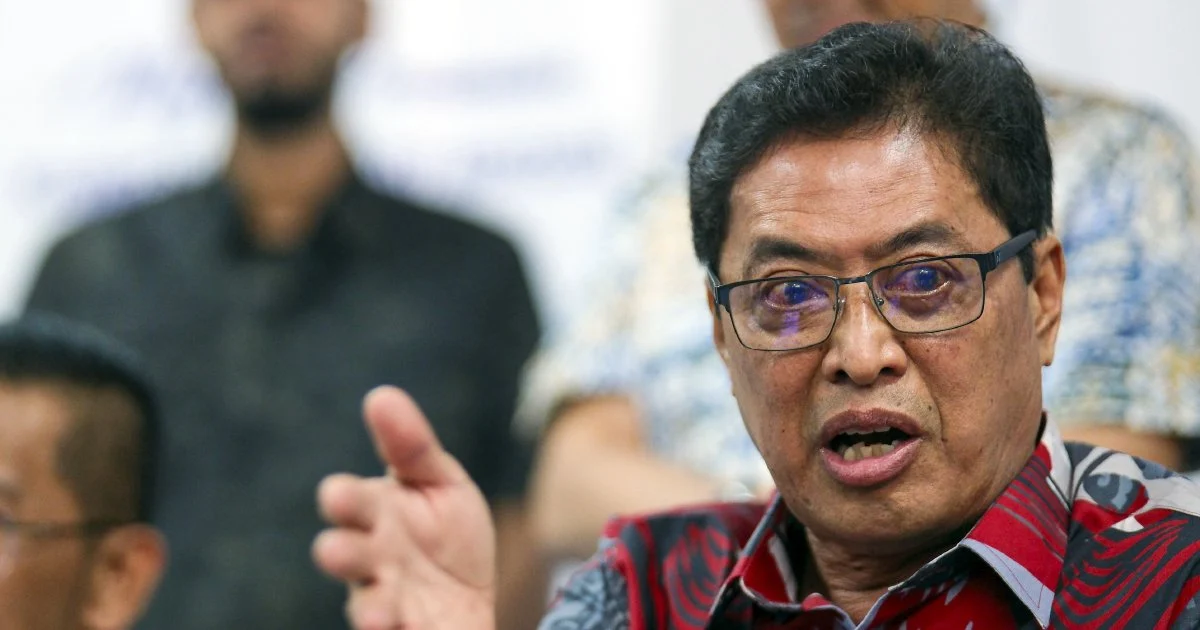 Zaid Ibrahim Challenges Law Minister Over Secrecy of Azam Baki's Share Holdings