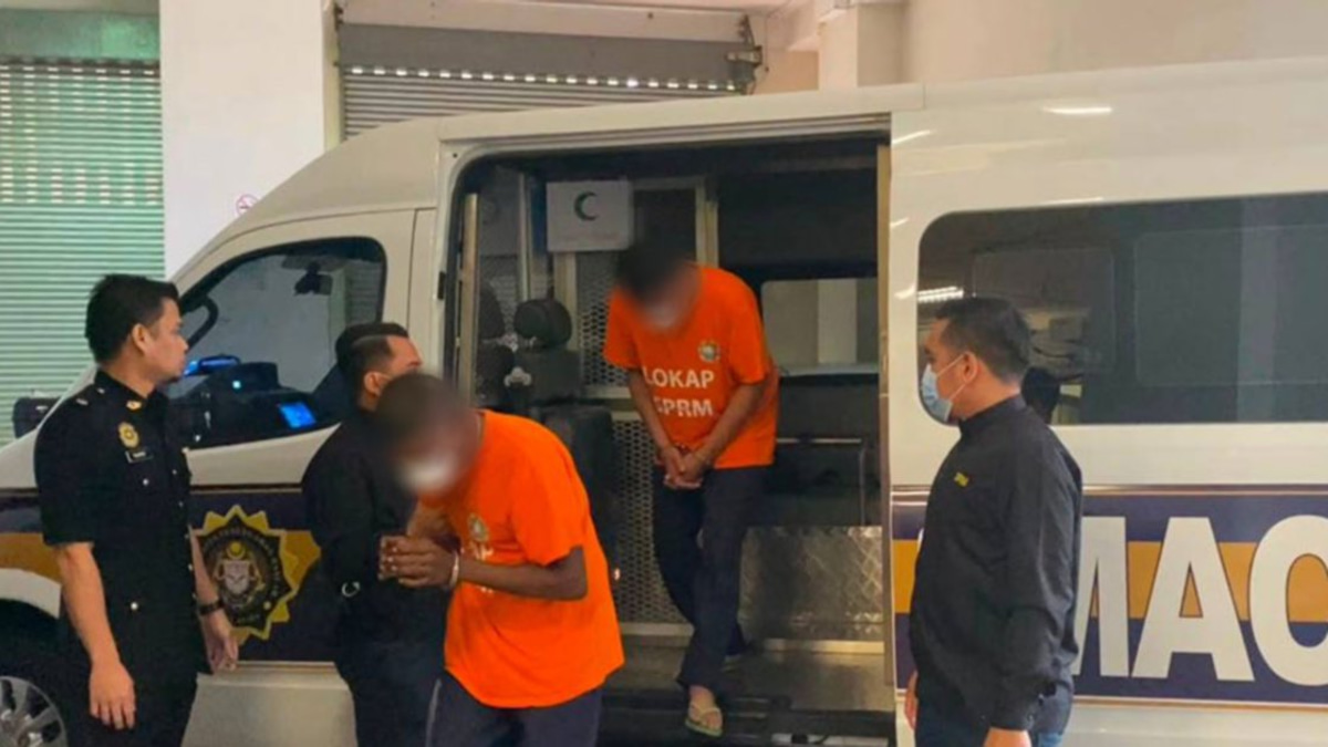 Two Highway Patrol Officers Detained Over Traffic Bribery Allegations on East Coast Expressway