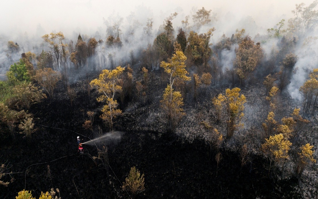 Haze Forces Complete Flight Shutdown at Singkawang Airport in Indonesian Borneo