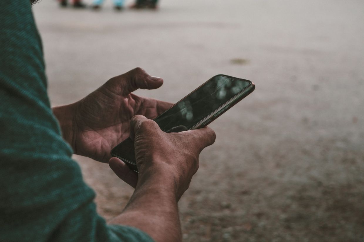 US Supreme Court Restricts Dragnet Cellphone Location Searches, Citing Privacy Rights