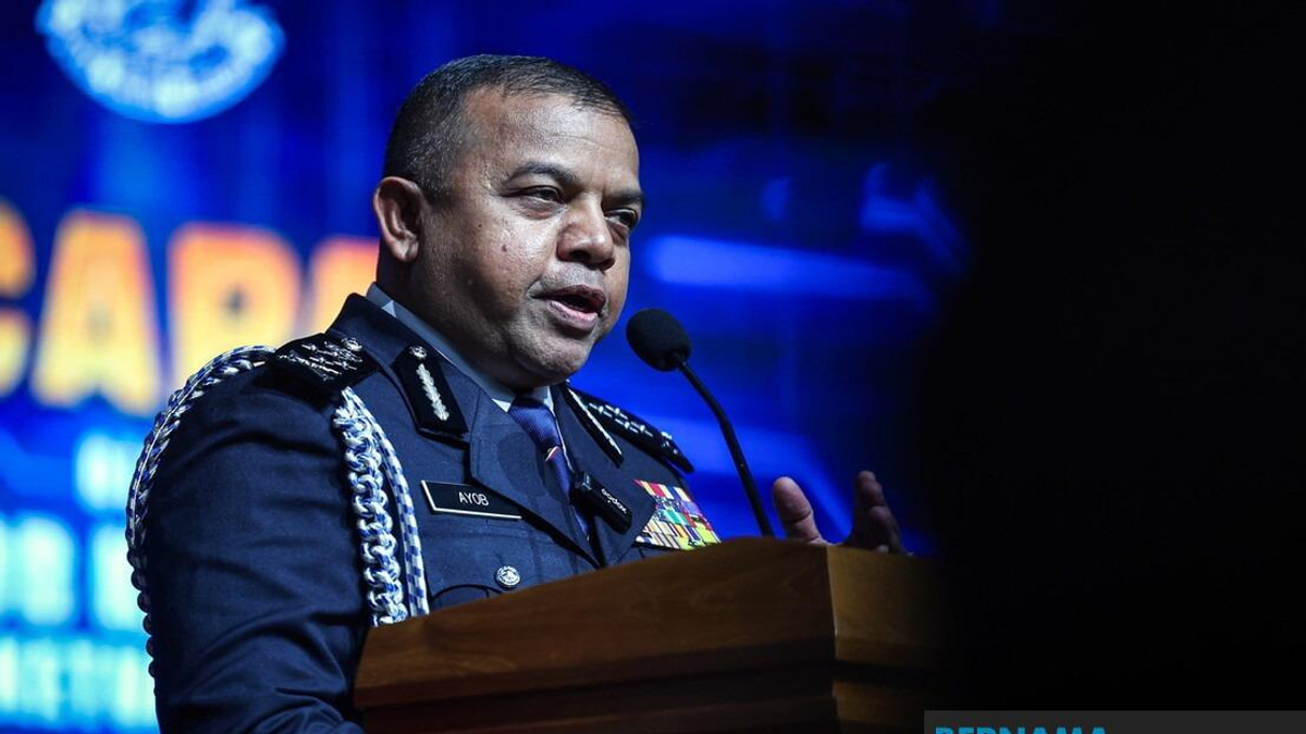 Retiring Deputy Police Chief Urges Officers to Guard PDRM's Integrity and Dignity