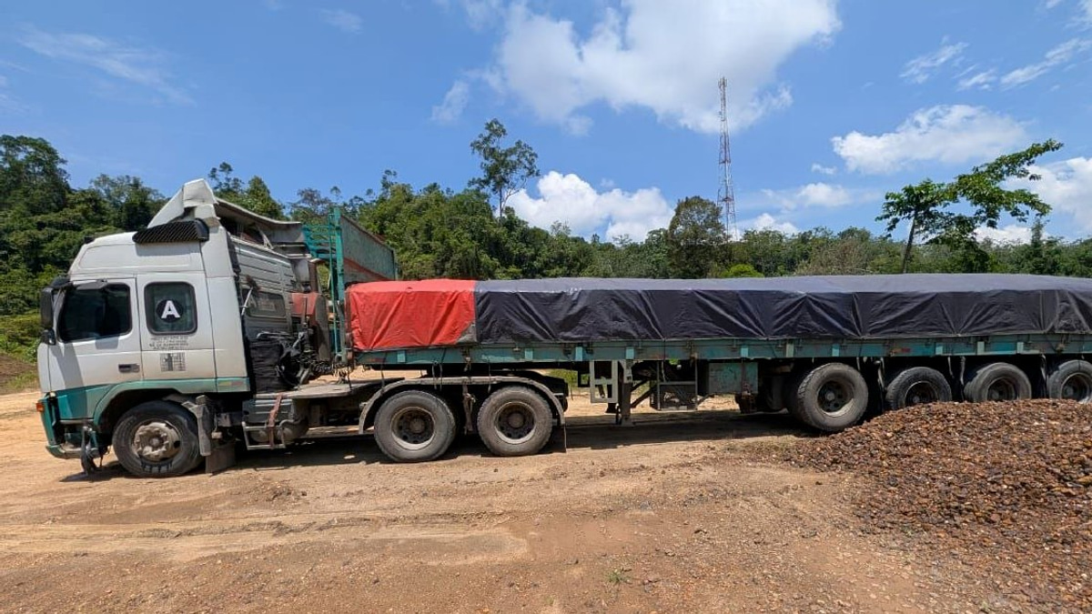 Six men arrested in major illegal mining crackdown as authorities seize RM2.98 million in equipment