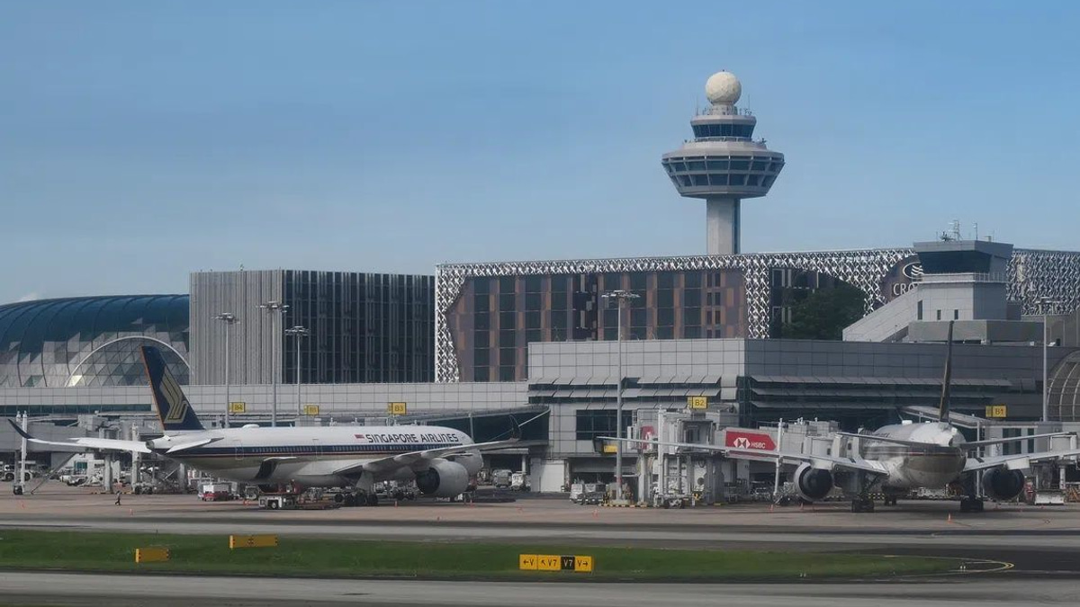 British man faces charges after disruptive incident at Singapore's Changi Airport delays flight to Kuala Lumpur