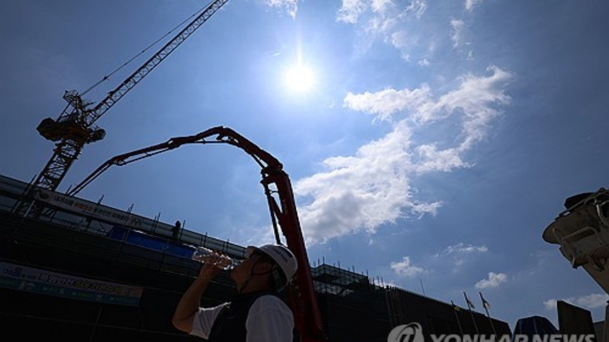 South Korea Swelters as Heat Wave Sets Record Temperatures in Southeast Cities