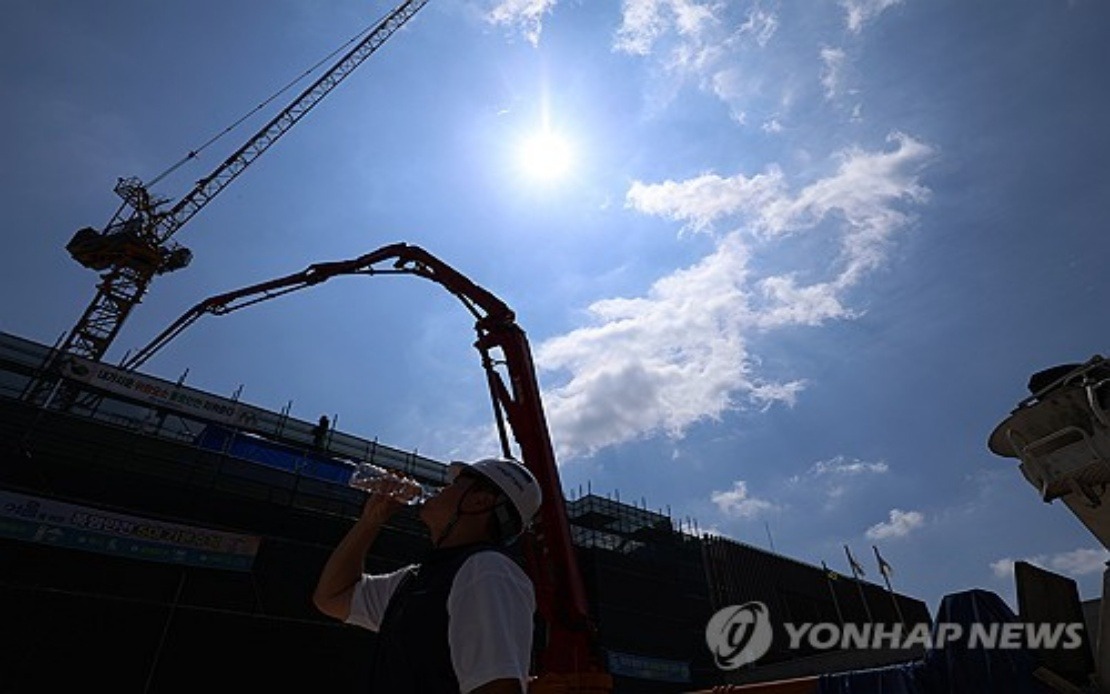 South Korea's Greater Seoul Region Swelters Under Dangerous Heat Wave as Warnings Expand