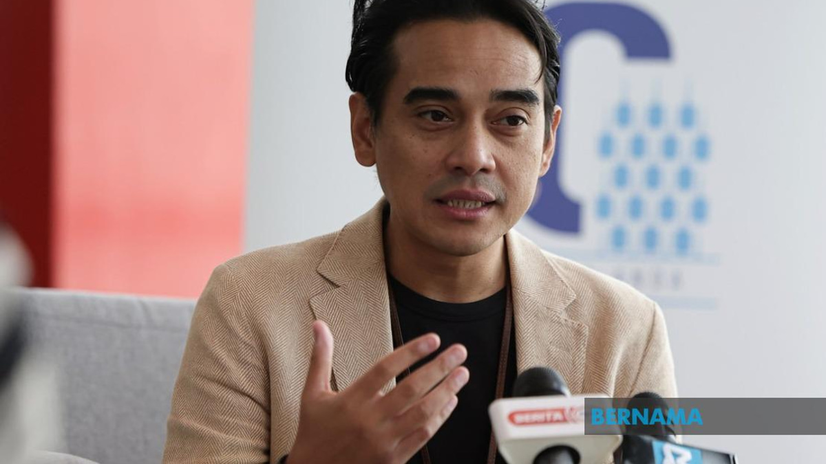 Journalists Must Adapt to AI or Risk Obsolescence, Says Broadcasting Chief Ashwad