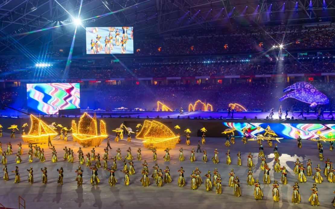 Singapore Celebrates 61st National Day with Parade's Grand Return to National Stadium
