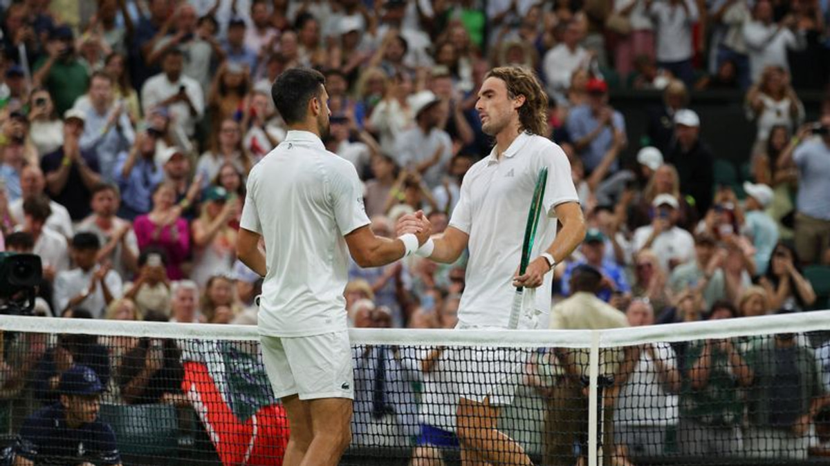 Djokovic Shows Age is No Barrier as He Dominates Tsitsipas at Wimbledon